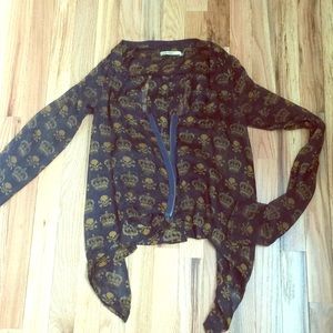 Hi low skull crown top like Betsey Johnson